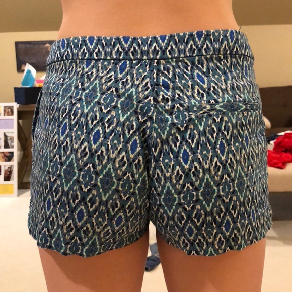 Patterned Shorts - Picture 3 of 4